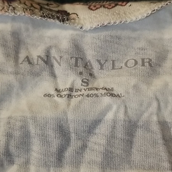 Top - Picture 2 of 2